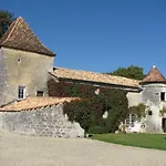 Château De La Tour Du Breuil Couette-café 3*