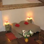 Château De La Tour Du Breuil Couette-café 3*