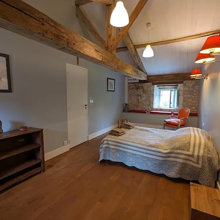 Couette-café Château De La Tour Du Breuil 3*